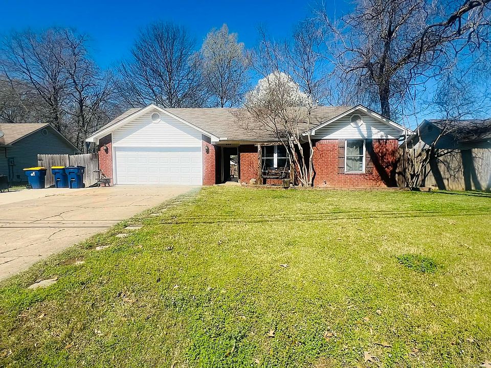 1st image of 306 Ray St