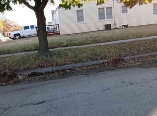 2103 E Murdock Ave, Wichita, KS 67214