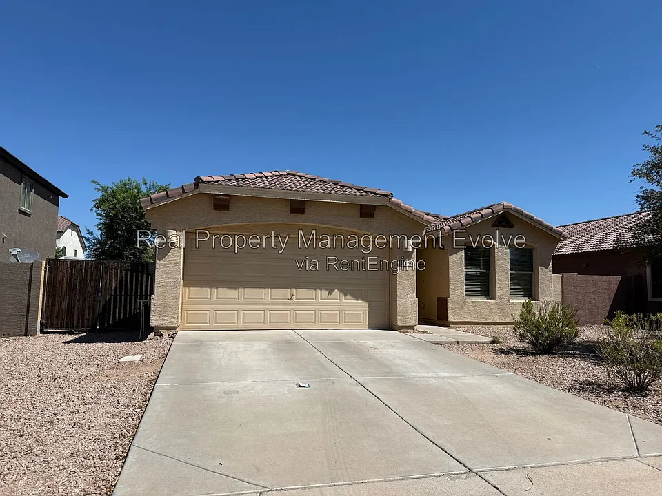 3538 E Anika Dr