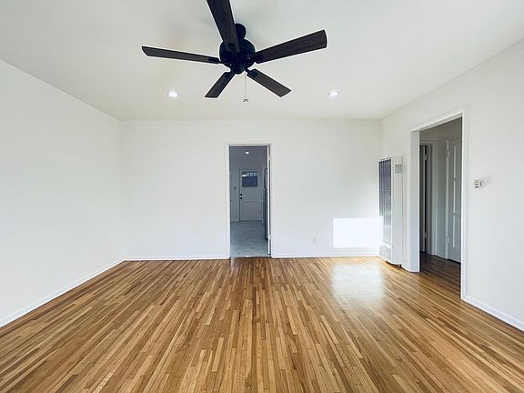 4th image of 317 N Avenue 64
