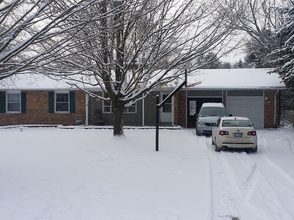 1st image of 22289 Woodhenge Dr N