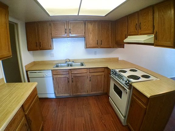Very Open & Spacious Kitchen!