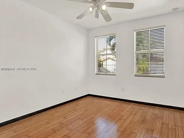 10902 NW 79th St — Photo 18
