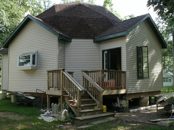 2885 N Blackhawk Trl, Momence, IL 60954