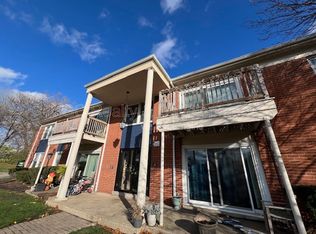 7 Simpson St APT A, Geneva, IL 60134