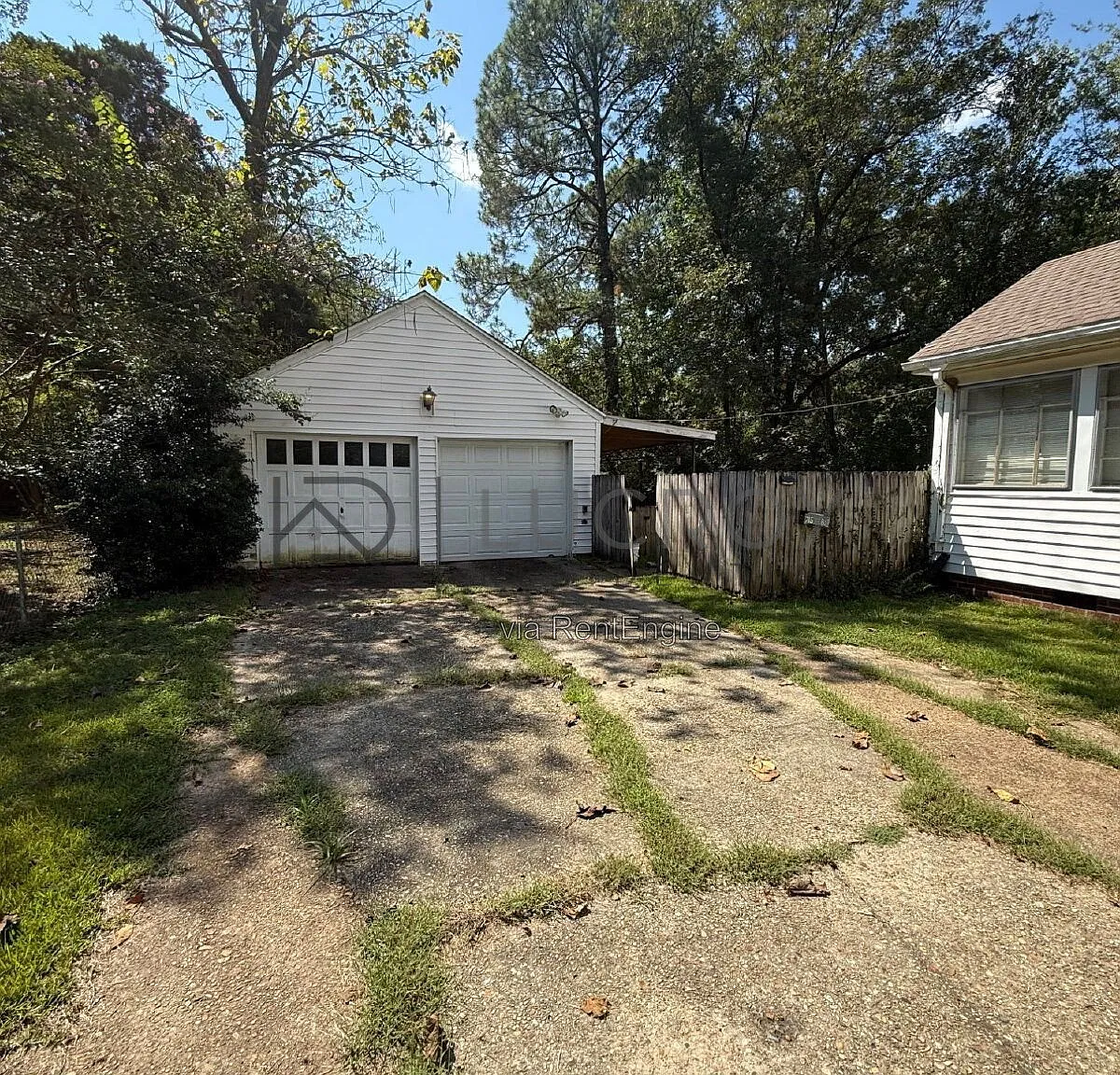 2 bed, 1.0 bath, 800 sqft, $975 — Photo 2