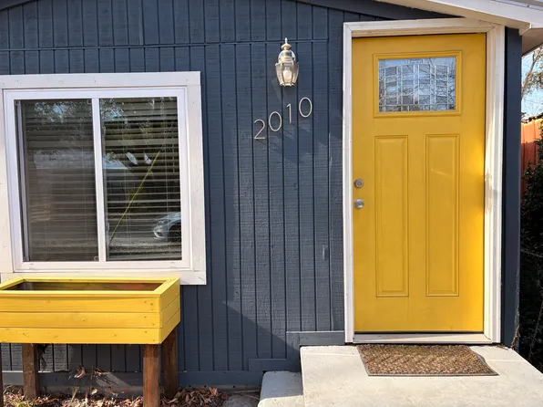 700 Railroad St, Cayce, SC 29033
