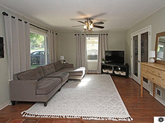 5th image of 5411 L St