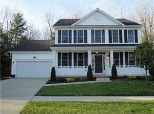 4992 Waterford Ln, Hamburg, NY 14075