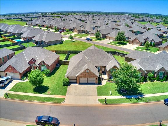 3rd image of 15709 Hatterly Ln