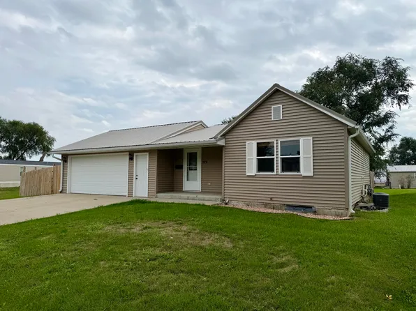 411 W 1st Ave, Fort Pierre, SD 57532