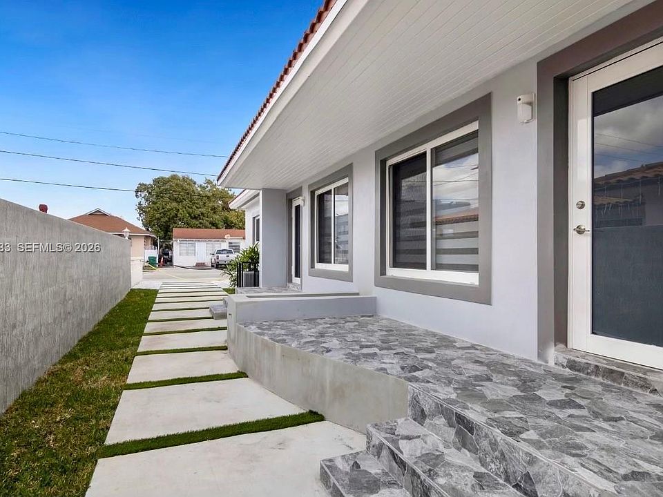 1st image of 2722 SW 5th St