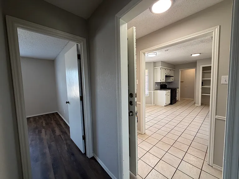 3401 Essex Ave — Photo 29