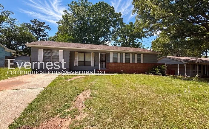 733 Glen Ridge Dr — Photo 2