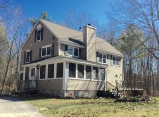 97 Twin Bridge Rd, Weare, NH 03281
