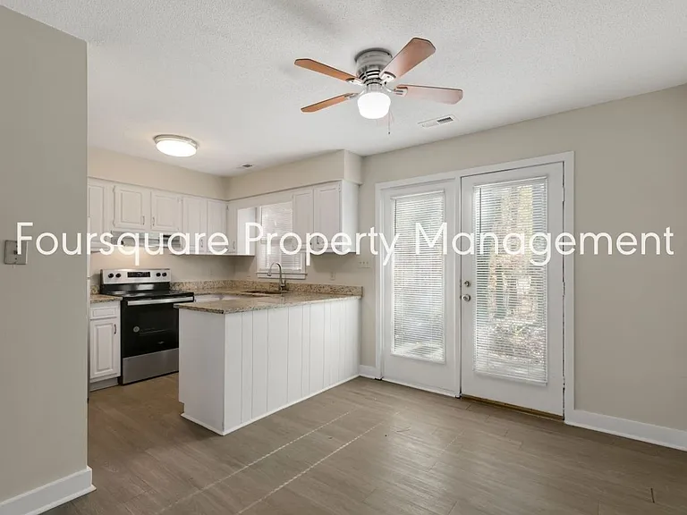 1105 Timber Dr — Photo 17