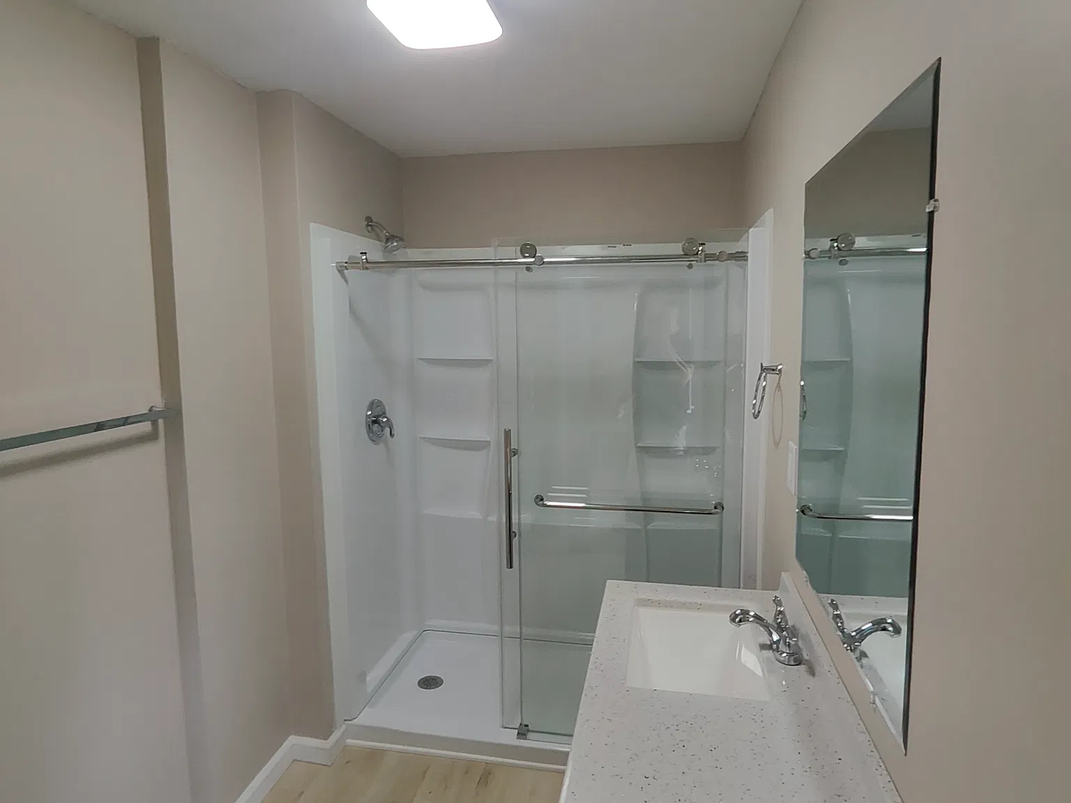 4 bed, 2.5 bath, 2200 sqft, $1,950 — Photo 3