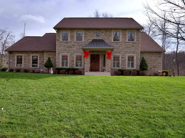 317 Oakview Dr, Bridgeport, WV 26330