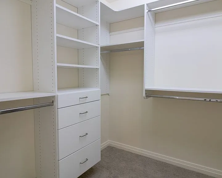500 106th Ave NE #913 — Photo 14