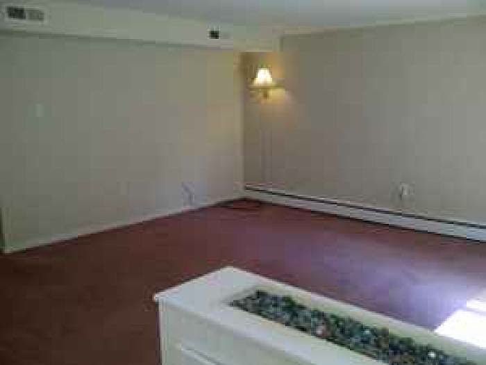 2nd image of 700 E 1st St APT 5