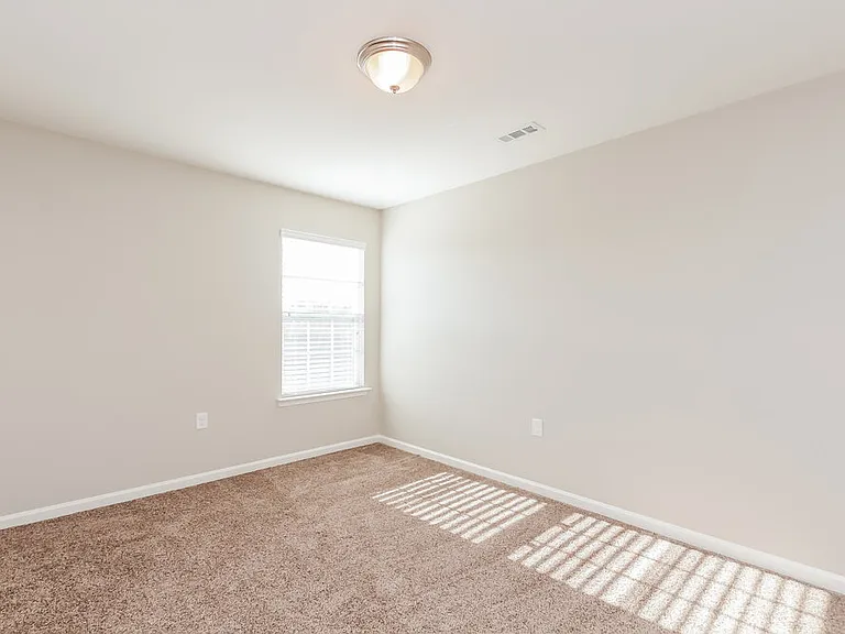 1537 Summer View Ln — Photo 13
