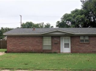 5842 Rosewood Dr, Great Bend, KS 67530