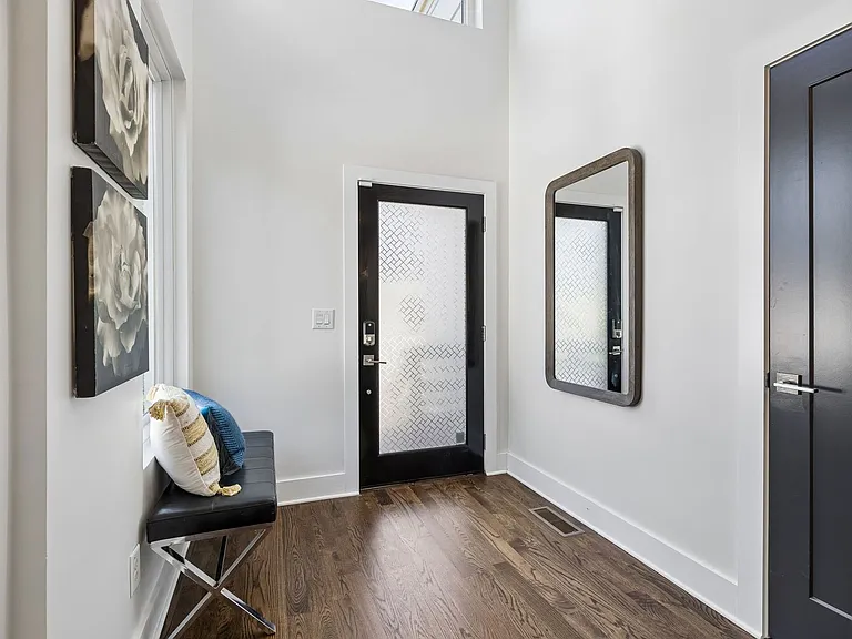 2320 Dalebrook Ct — Photo 4