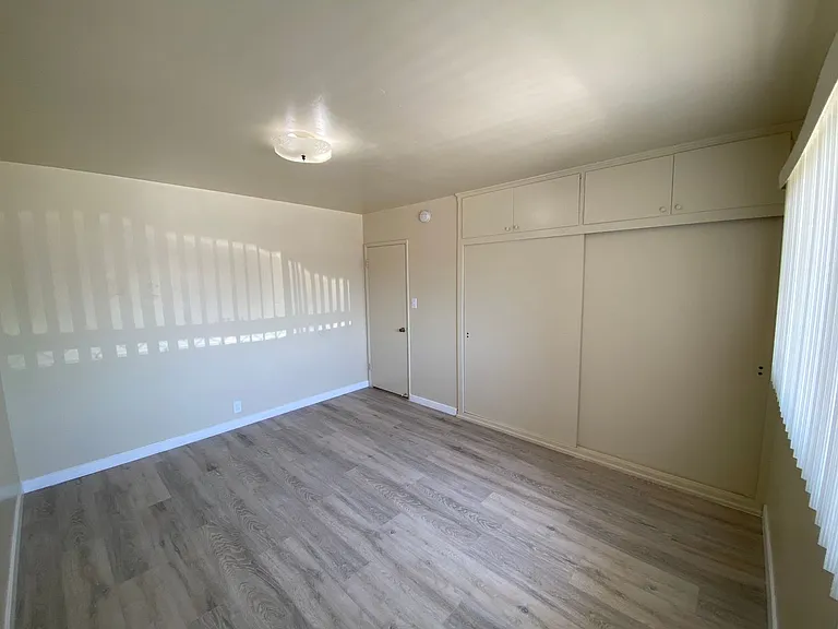 5712 N Charlotte Ave — Photo 16