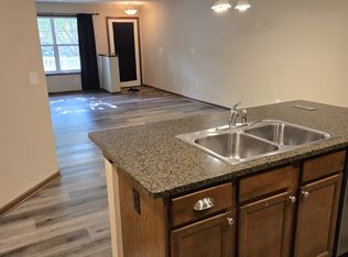 15555 60th Ave N, Plymouth, MN 55446