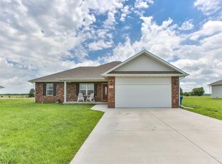 4722 S 125th Road, Bolivar, MO 65613