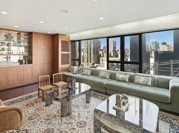 425 E 58th St APT 15F, New York, NY 10022