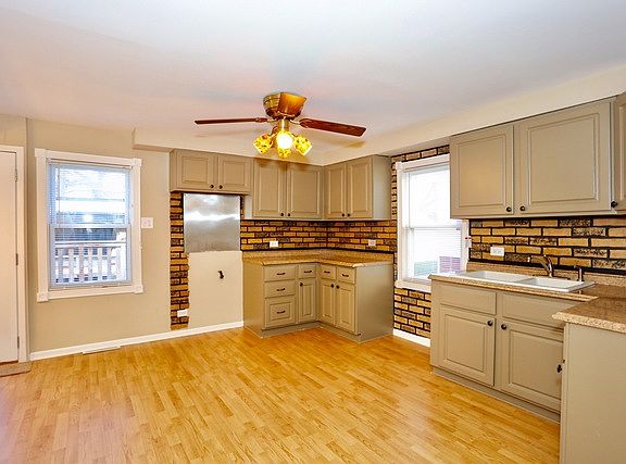 5th image of 534 E 158th St