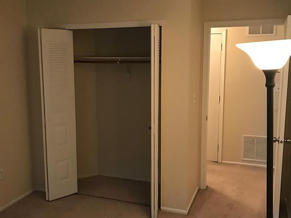 2nd image of 125 Iroquois Dr #17