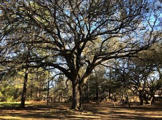144 Douglas Rd, Madisonville, LA 70447