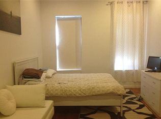 319 W 35th St APT 4W, New York, NY 10001