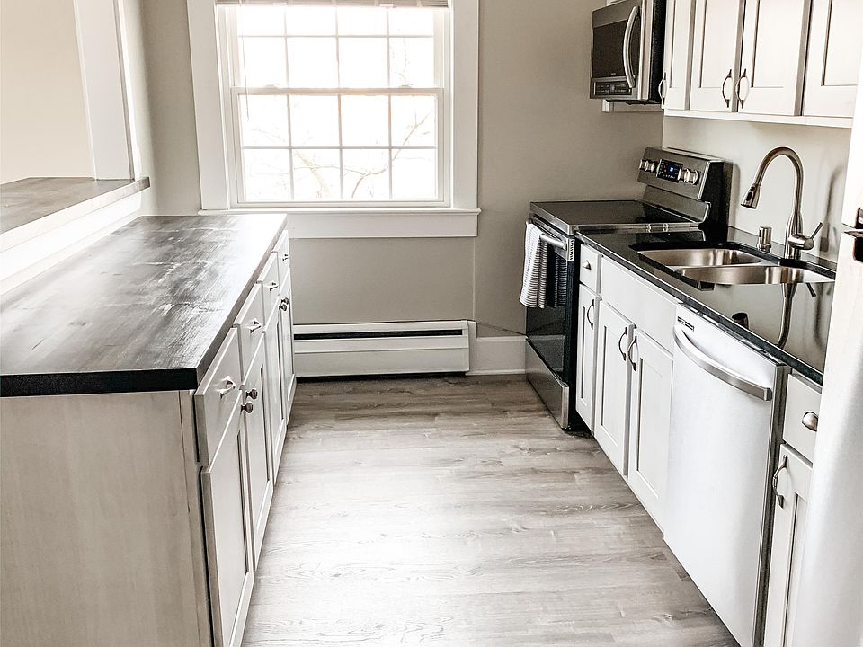 Bright and beautiful kitchen