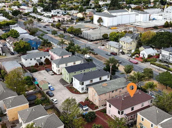 2790 Sacramento St, Berkeley, CA 94702