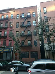 402 East 73rd Street in Lenox Hill