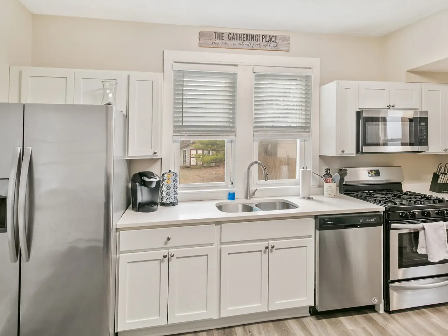 3 bed, 1200 sqft, $3,600 — Photo 1