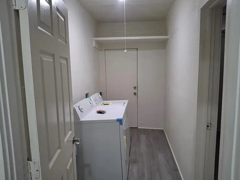 1009 Thomas Blvd — Photo 11