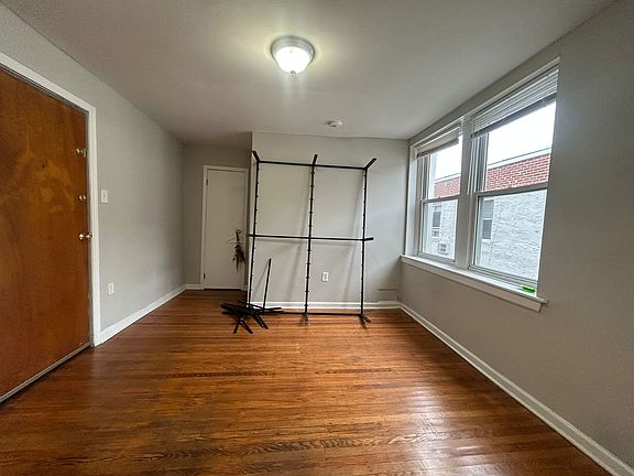 4th image of 3416 Spring Garden St #33