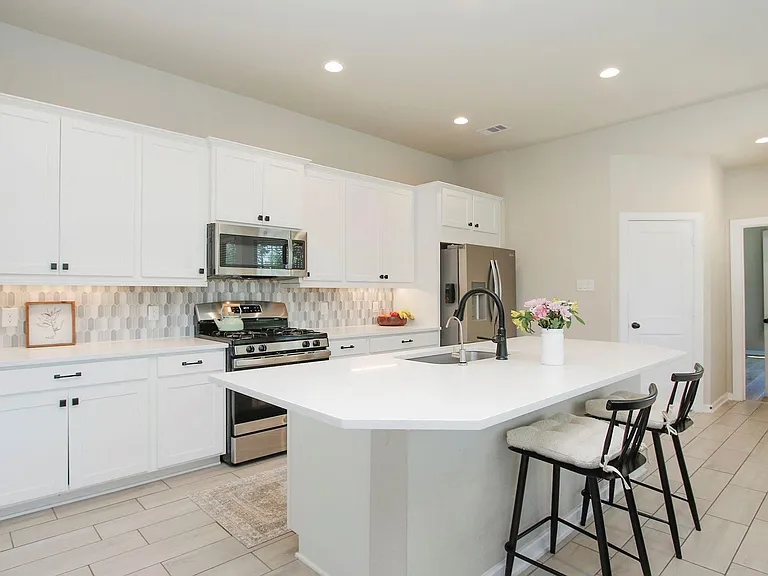 320 Rise Ln — Photo 13