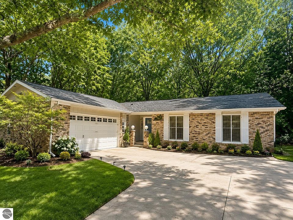 1st image of 4673 Cardinal Dr