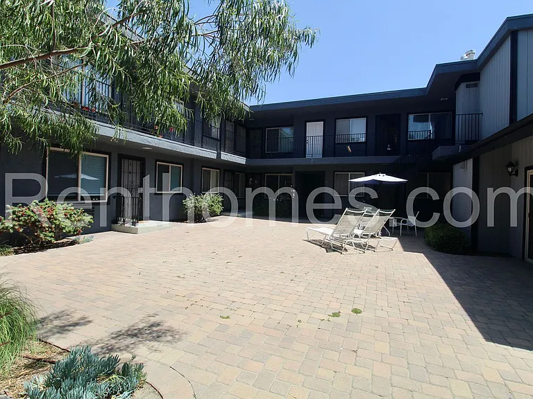 8150 Lemon Ave #114 — Photo 15