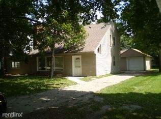 2920 Lansdowne Rd, Waterford, MI 48329