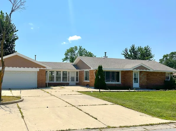 9405 S 76th Ct, Hickory Hills, IL 60457
