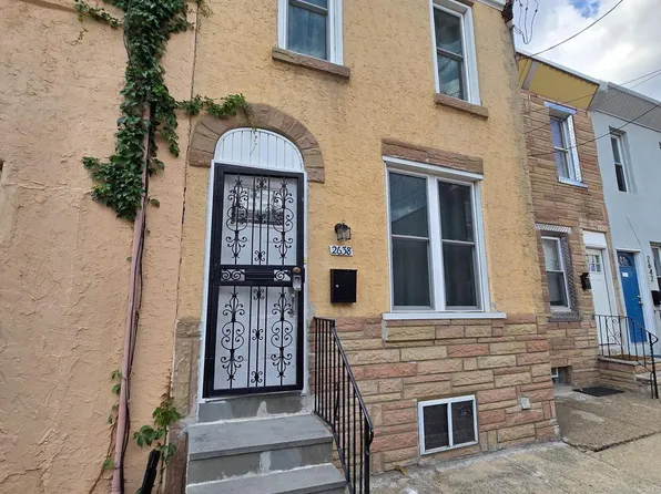 2638 Emerald St, Philadelphia, PA 19125
