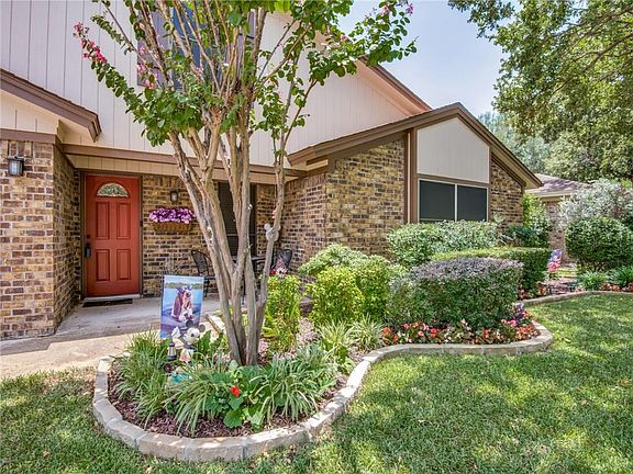 3rd image of 7732 Chasewood Dr