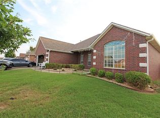 3902 SW Blackberry St, Bentonville, AR 72712