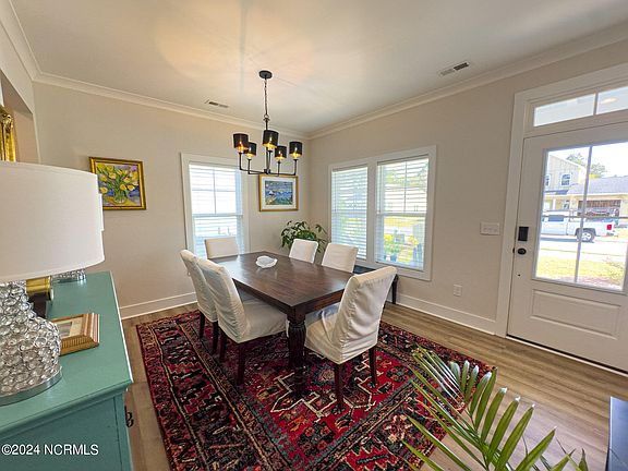 4th image of 179 Pine View Boulevard